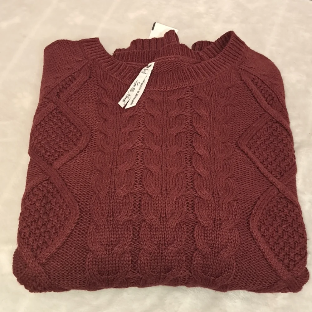 NWT Burgundy Cotton Blend Sweater by Leo & Nicole